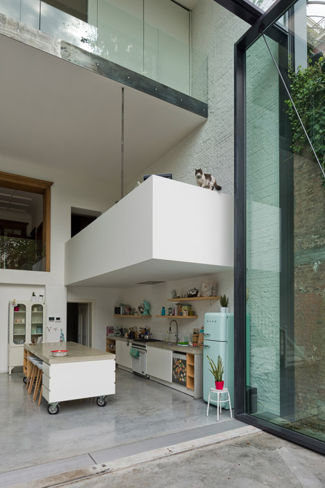 LALO-by-SculpIT_dezeen_468_1